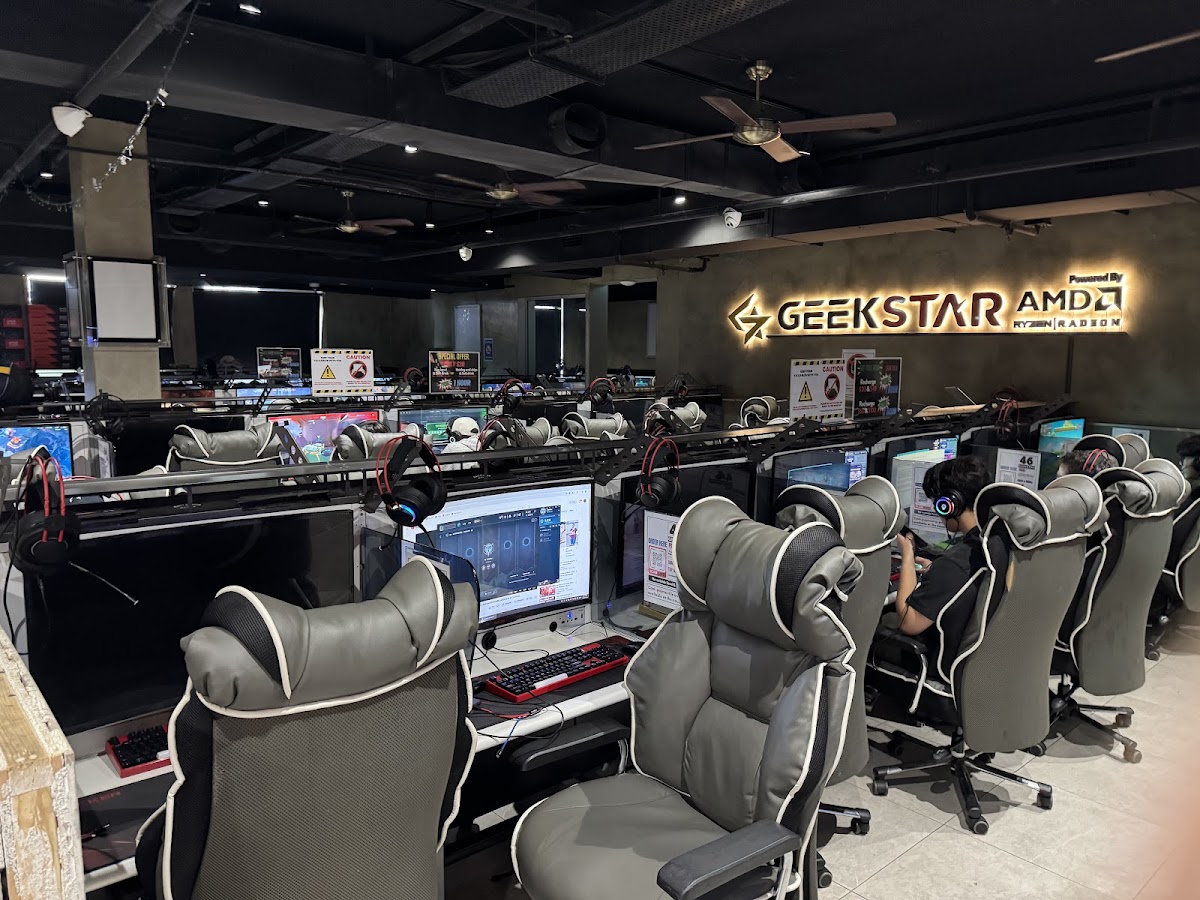 Geekstar Internet Cafe